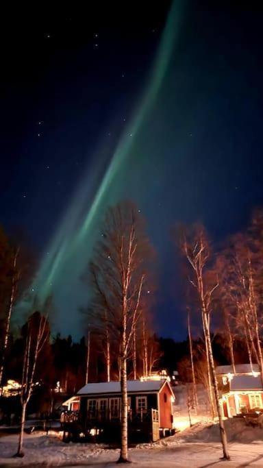 Mysig Stuga Med Sjoetomt, Naera Jaervsoebacken Экстерьер фото